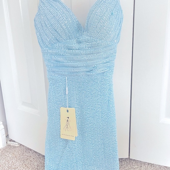 Windsor Bodycon Mini Sequin Dress - Picture 2 of 3